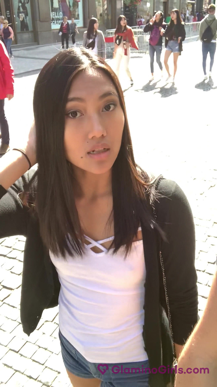 Glamino Girls: Parte 1 May Thai llegó a Praga para ser follada