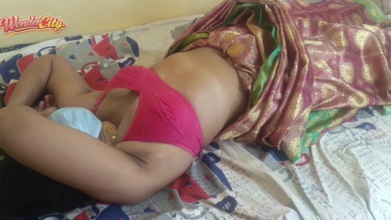 Palani69: Çiftler yatakta ateşli sikişiyor