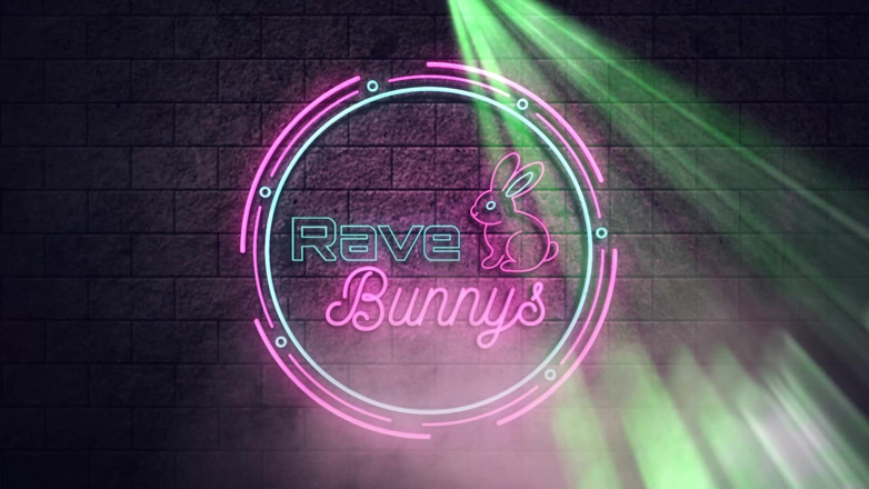 Rave Bunnys: Хтива зайчик Хлоя Капрі отримує сперму на обличчя!
