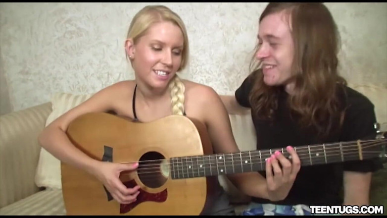 TeenTugs: Vanessa Cage Makes Jimmy Nut
