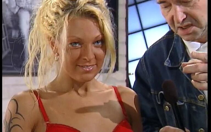 Videorama: Apenas 4 cm a menos do modelo Dimensão