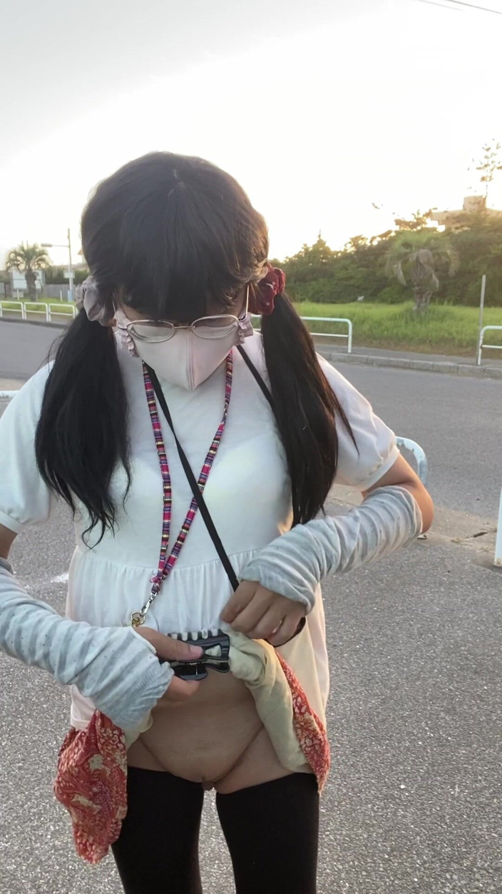 megu2002: No. 299 Exhibitionist Play in a Public Parking Lot