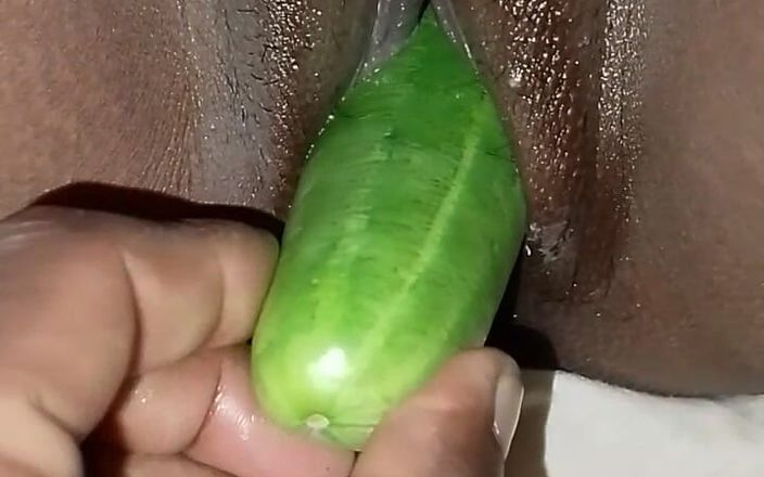 Indian desi hot poja: Masukin timun ke dalam tetangga, sempitnya sempit bang1
