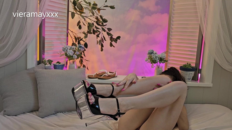 VieraMayXXX: สอนชักว่าว - เฟติชรองเท้าส้นสูง