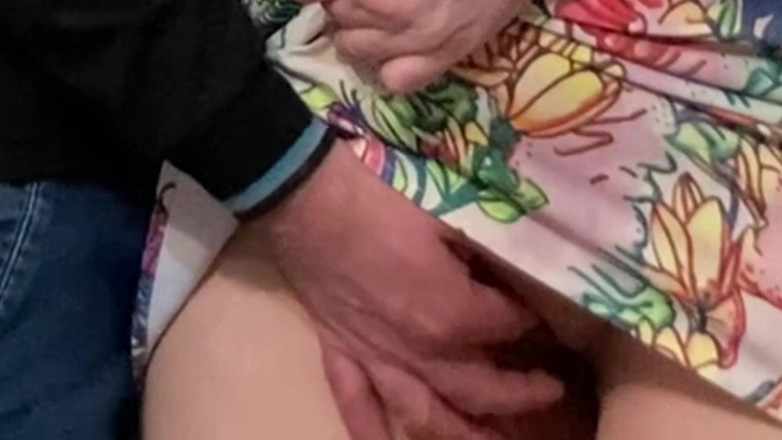 Niki studio: Fantazja w metrze! Dziewczyna dostaje jej cipkę palcami nieznajomego