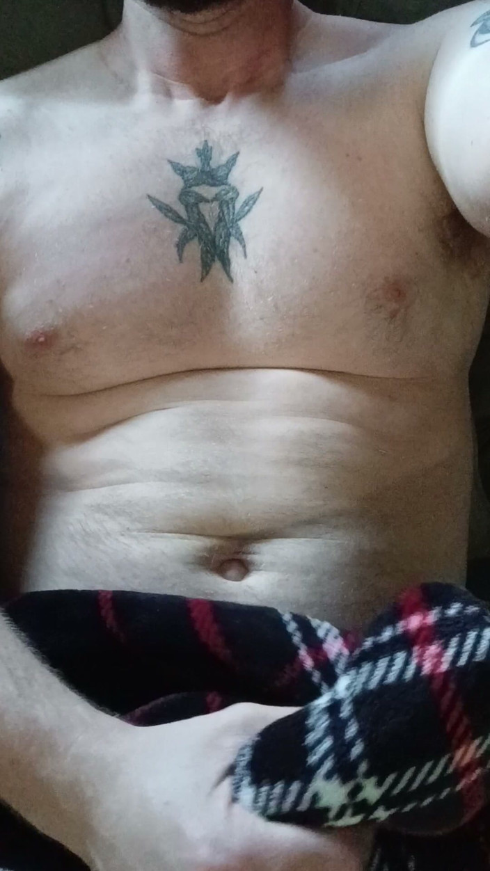 Themilkman618: Jacking off My Bwc Shirtless with a Victoria Secret Blanket