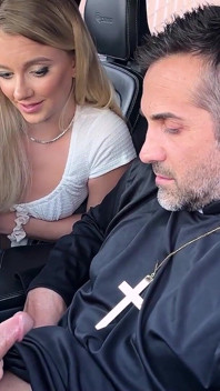 Riley Star este în echipă după salvarea de la marginea drumului de doi străini