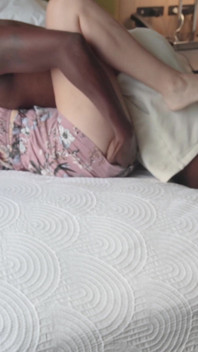 Henjutan hotel jahat untuk hotwife Naomi Naughti dan kote hitam besar Jay Playhard