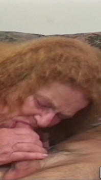 Horrid nonna rossa brutta fica scopata da cazzo e lezbo cagna costruttore dildo!