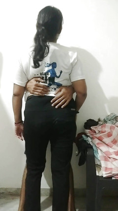Bindass_Bhabhi: Kakak ipar india nelpon tetangganya di rumah waktu suaminya lagi...