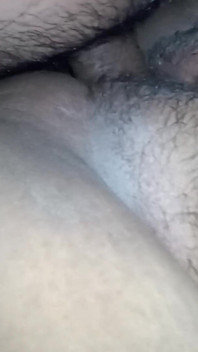 Close da buceta gordinha da minha esposa gordinha enquanto eu coloco meu pau nela