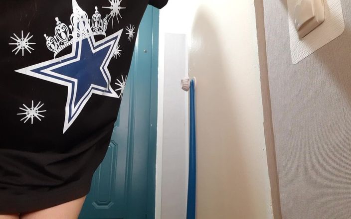 Lesbian-illusion: Meine ältere stiefschwester fickt mich, wenn mein mann nicht zu hause...