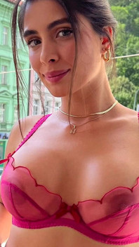 Tombul yıldızları üçlü grup seks missjackson ve tru kait