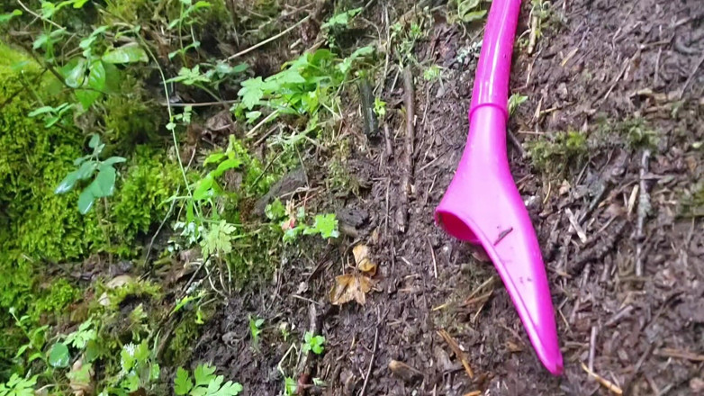 Nerdy_faery: Tree Piss with Female Urination Device