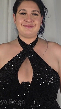 Feito para ser uma puta e feminizado pela aniversariante