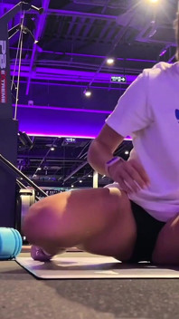 Kamar mandi gym berisiko - kencing kuning & orgasme intens