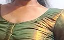 Jayaselvi: Je m’amuse avec une tatie tamoule indienne nue