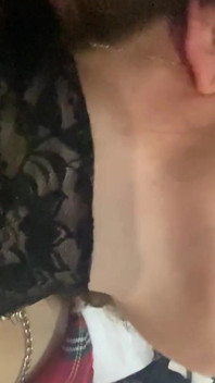 Il ragazzo delle consegne trova mia moglie legata in hotel