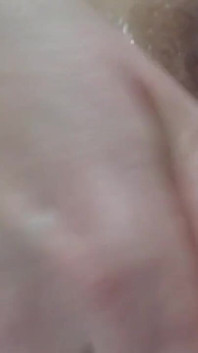 Con thỏ playboy trượt vào lỗ đít ...