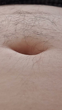 Uwielbiam mój owłosiony brzuch BBW