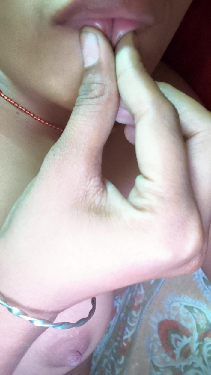 Moma: Video gợi cảm