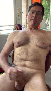 Verbale completamente nudo masturbandosi, bordando, Sborrata in piedi.