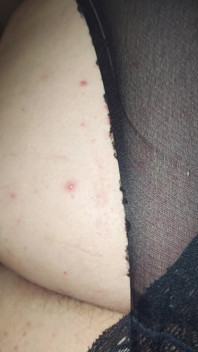 Geile bbw-schlampe wurde hart gefickt, dann masturbiert sie mit sperma in ihrer muschi