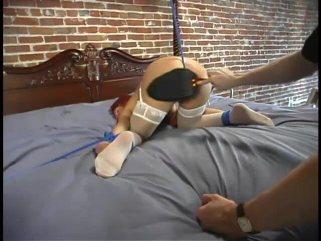 Hogtied by Kink: 尼 基