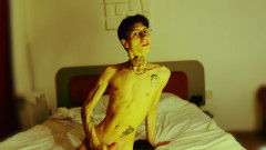 HotDogs studio: Zůstal jsem v hotelu a rozhodl se masturbovat, dokud se...