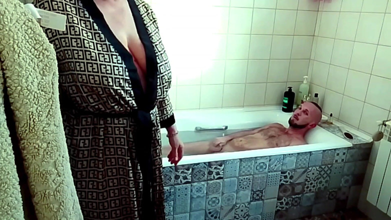Crazyfamily 1970: Stepmom Watch Me Jerking off in the Bathroom
