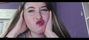 RavenHearth666VIP: Rosa lippenstift vor dem verlassen des hauses