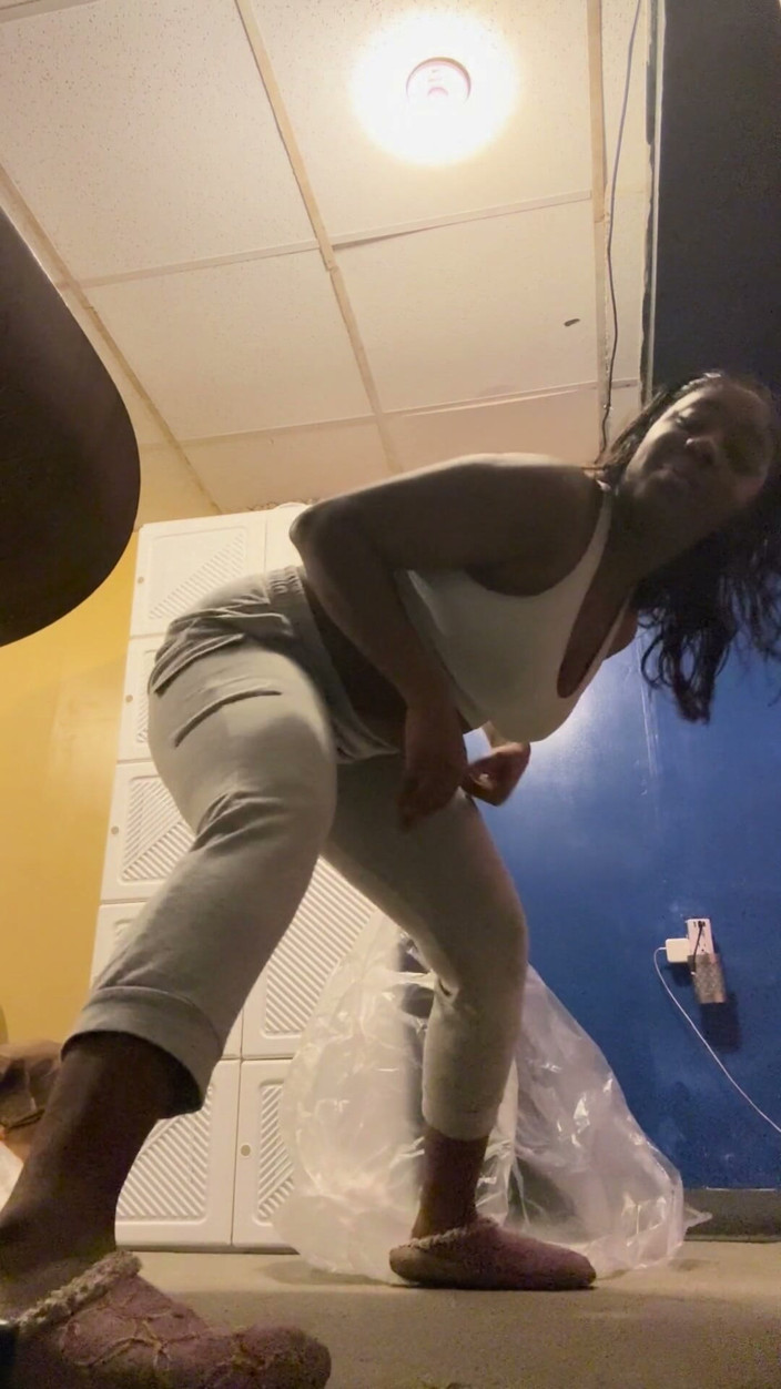 ALLIYAH ALECIA: American Girl Twerking