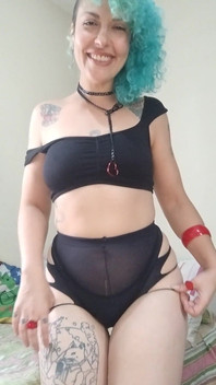 Adakah anda suka bagaimana saya menyesuaikan seluar ketat tua ini?