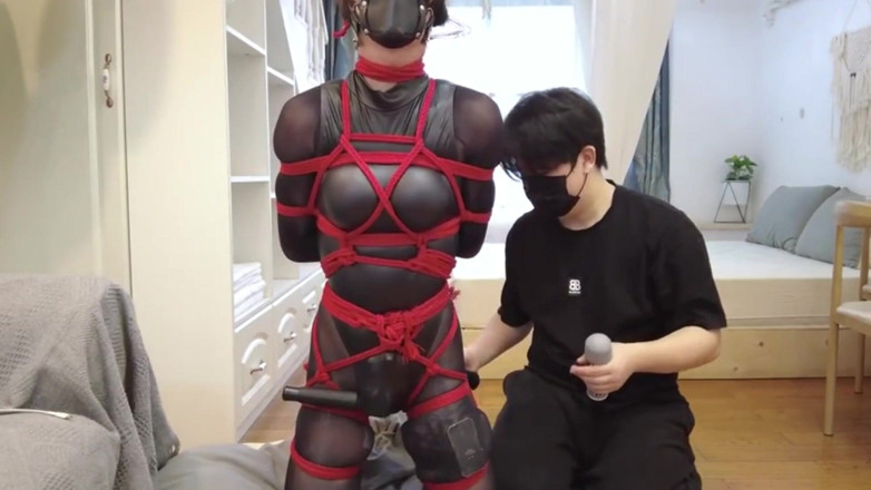 Aisan girl bondage: Mz09 - 스타킹과 빨간 끈으로 전신 진동 오르가즘