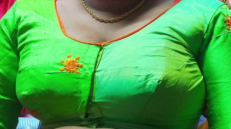 Desi Mohini: हॉट और सेक्सी देसी टीचर ने छात्र के साथ सेक्स किया