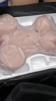 Tantaly britney 2.0 doll lagi unboxing gimana caranya muasin boneka seksmu?