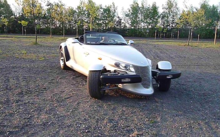 Watch4beauty: Jugar con Plymouth Prowler