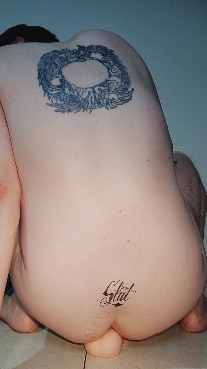 SlutClosetedfag: Plugs und riesiger dildo