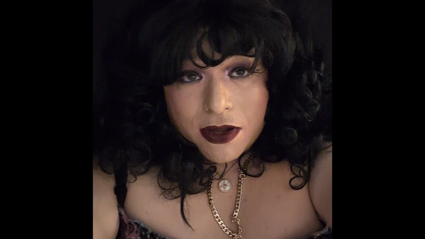 Happy Holidays (Tongue Lashor 69)