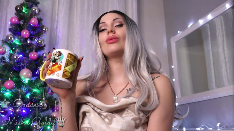 Goddess Misha Goldy: Gay bikin memekku basah! Aku lagi asik nyepong dan ngentot...