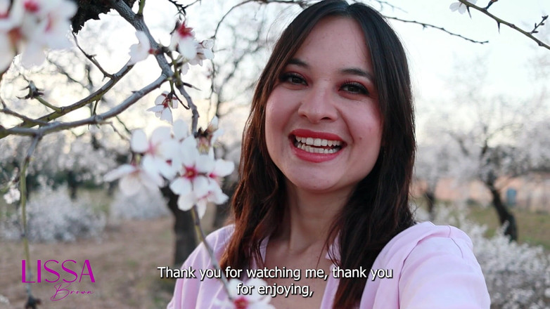 Lissa Brown: Ngày lễ tình nhân hạnh phúc và yêu thương