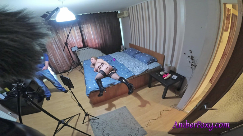 Amber Foxy: Sexy milf with a wig fucking hard with mature man -...