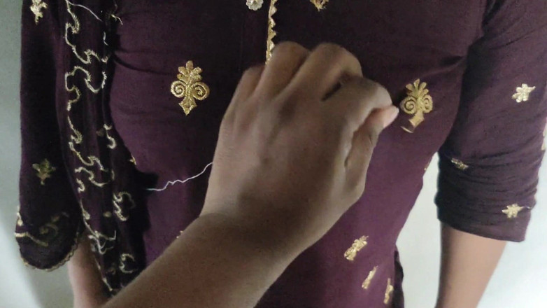 bdboygirl69: Bengálka dívka v červených třech fotkách Venkovní video. Plný bangla hlas