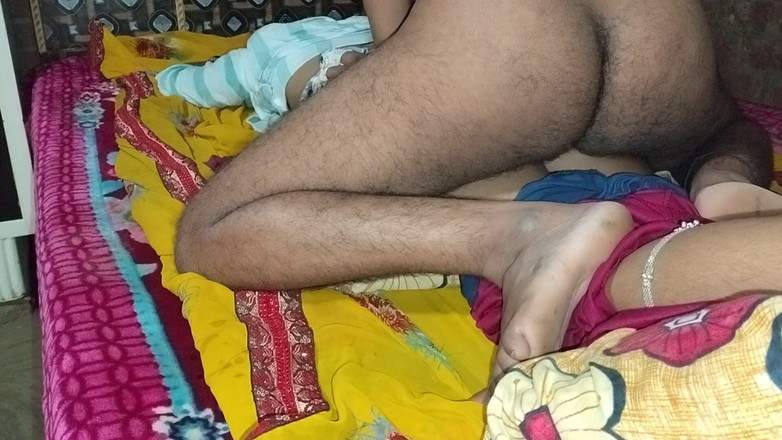 Priya Sena: 美丽的印度德西女孩