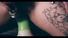 MariLou Moreira: 最後のパートバイブとこの巨大なディルドを私のマンコの中に楽しんでいるのを見に来てください!