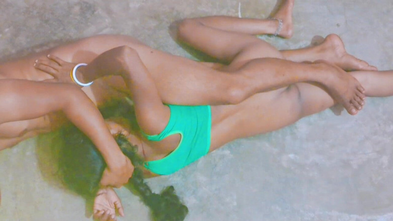 Trilokinath: Saadi Ki Raat eerste huwelijksreis-seksvideo van man en vrouw