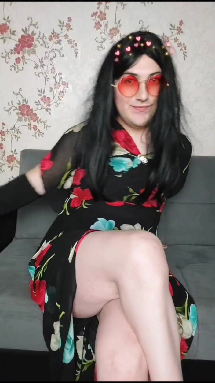 Kitty_Cross: Flowered Pinky and Black Hair Cute Young