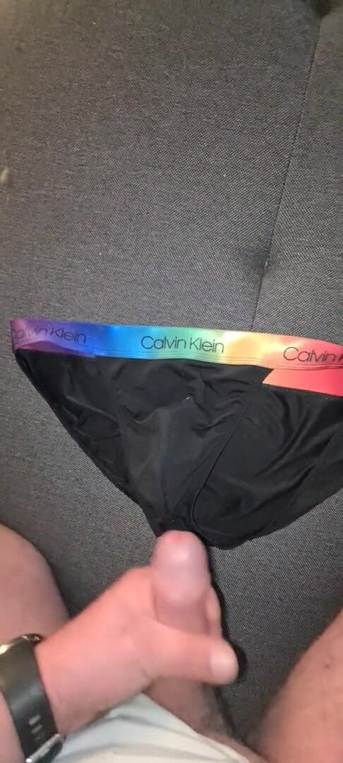 CumShorts: İç çamaşırıma boşal