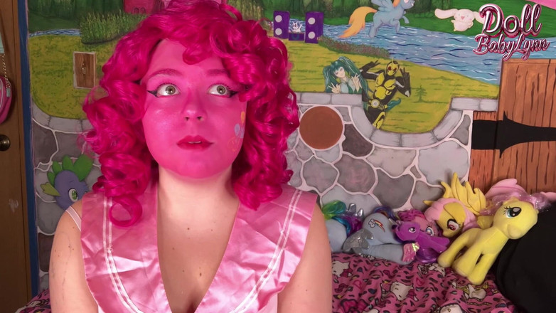 DollBabyLynn: Rülpsen und singen mit pinkie