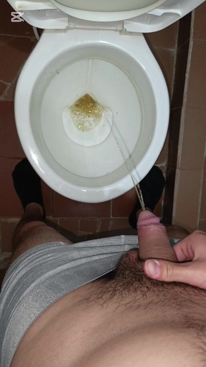 charlessteel: Kompilacja napalonych twinków sikających i masturbujących się